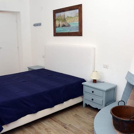 Apartments Villa Corrias Cala Liberotto Bagian luar foto